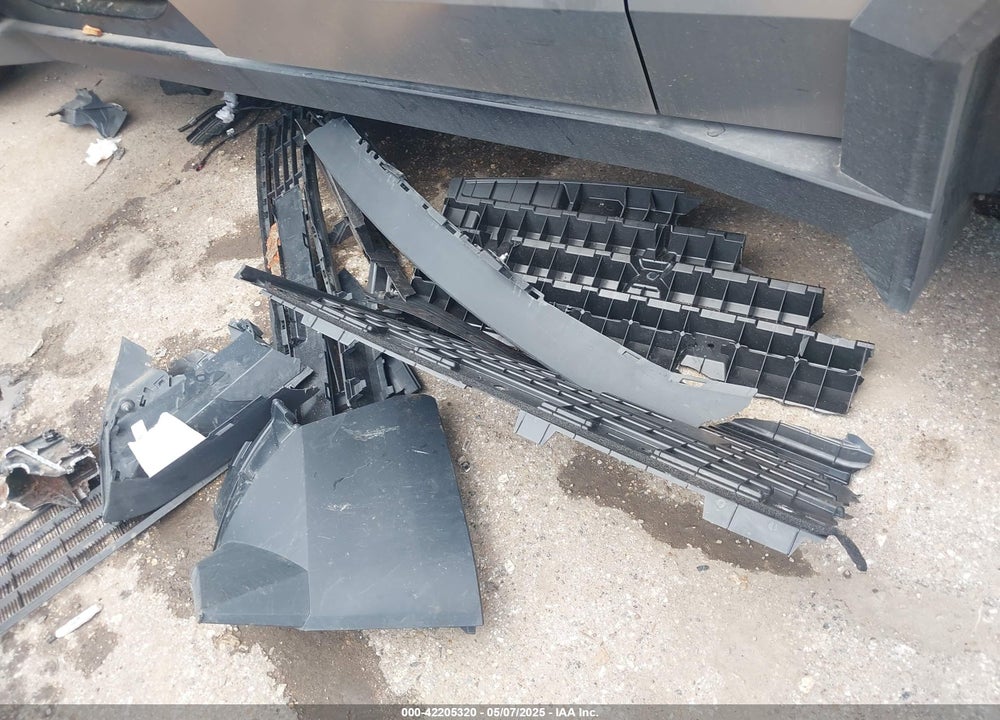 2024 TESLA CYBERTRUCK VIN: 7G2CEHED9RA056715