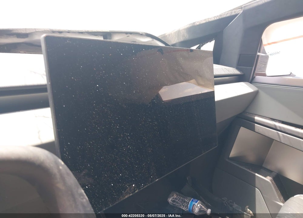 2024 TESLA CYBERTRUCK VIN: 7G2CEHED9RA056715