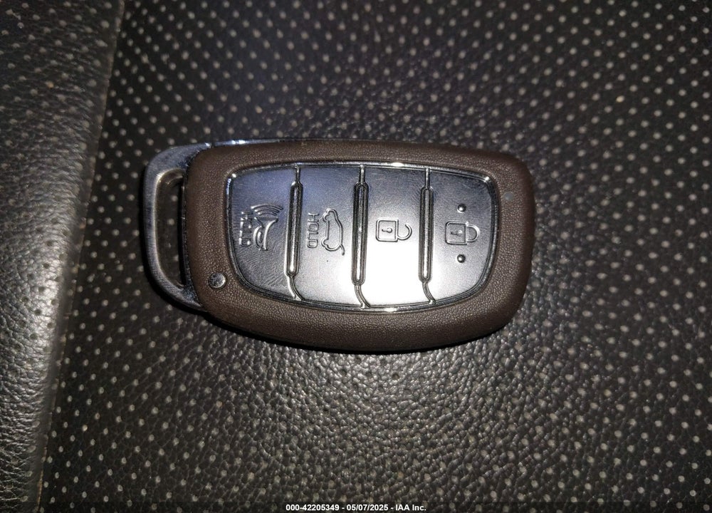 2020 HYUNDAI TUCSON VIN: KM8J3CAL6LU242502