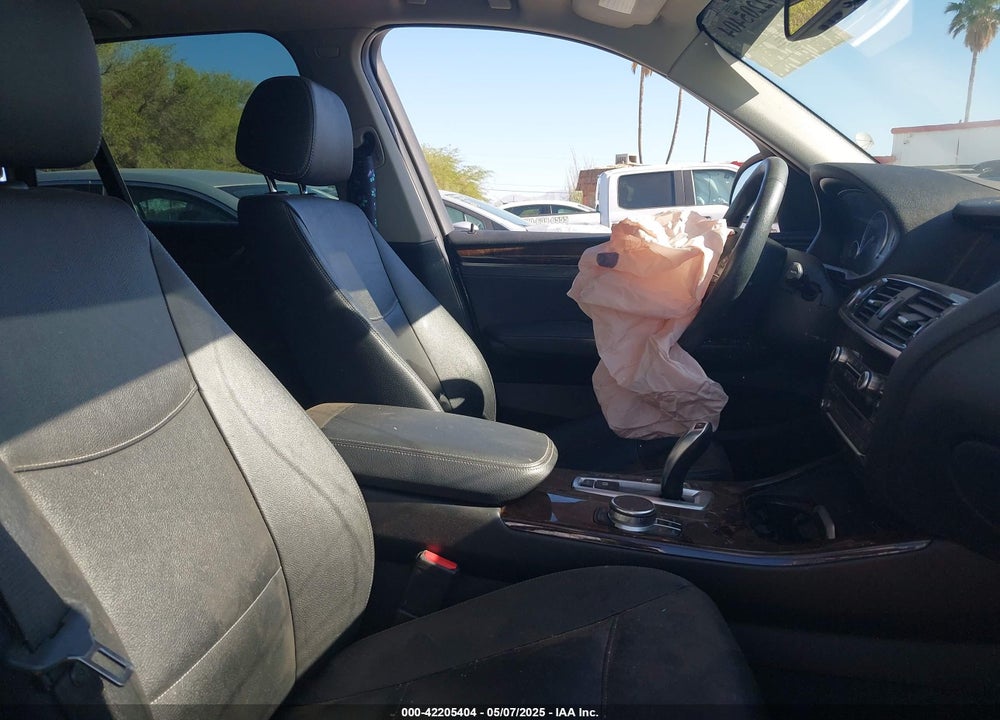 2017 BMW X3 VIN: 5UXWX9C58H0T13003