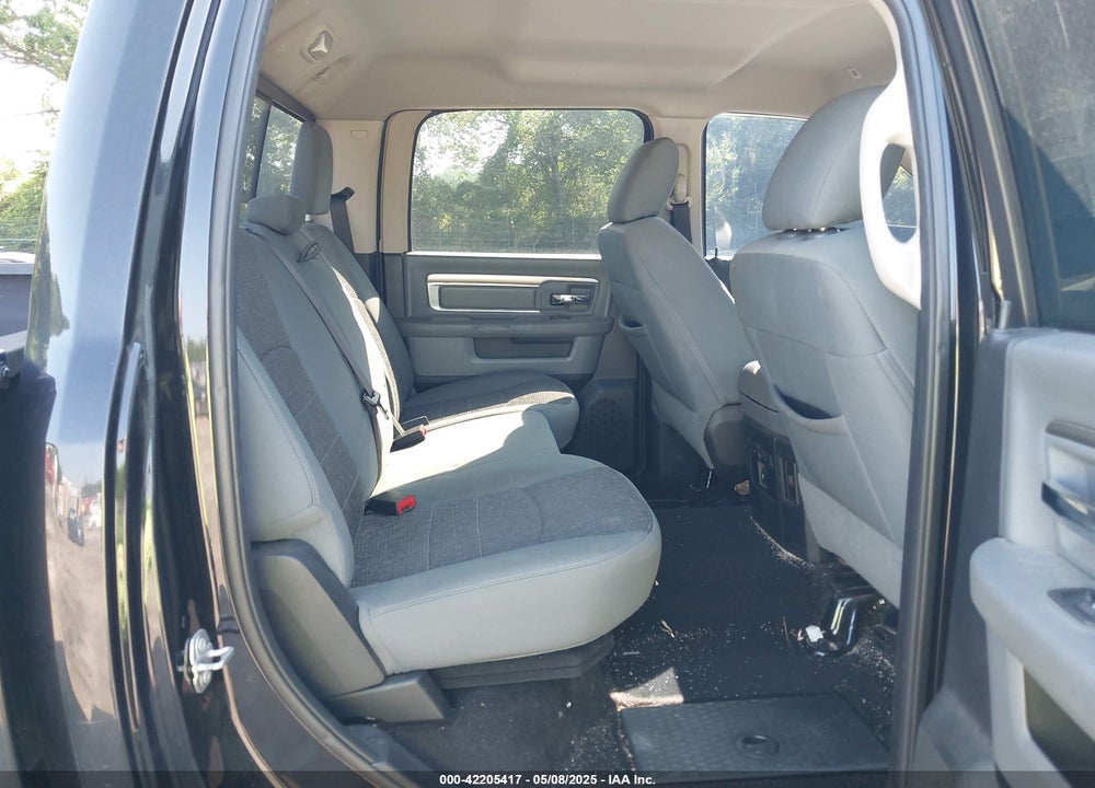 2017 RAM 2500 BIG HORN 4X4 6'4 BOX VIN: 3C6UR5DL9HG628274