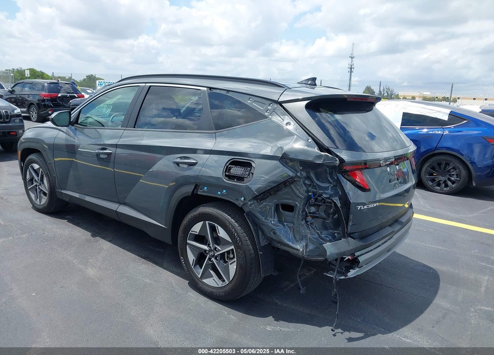 2025 HYUNDAI TUCSON VIN: 5NMJB3DE9SH490219