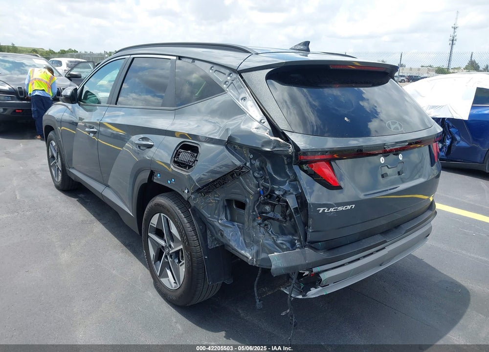 2025 HYUNDAI TUCSON VIN: 5NMJB3DE9SH490219