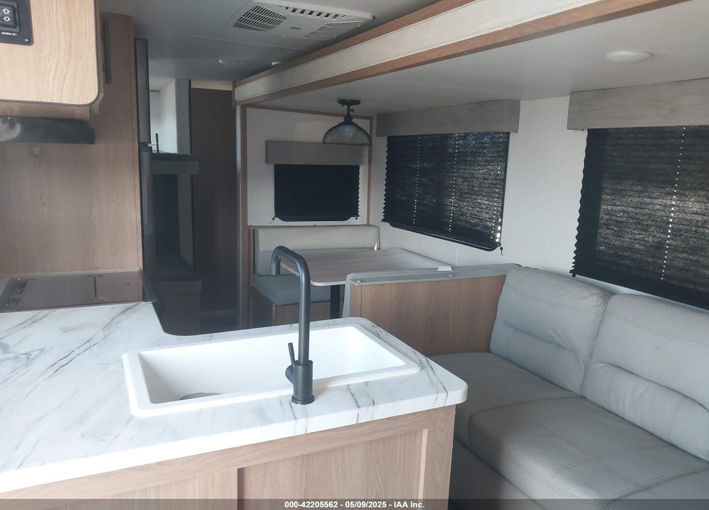 2022 FOREST RIVER AVENGER LE 26DBSL VIN: 5ZT2AVRB3NB934543