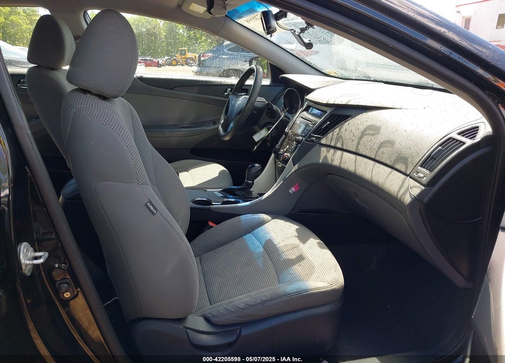 2012 HYUNDAI SONATA VIN: 5NPEB4AC4CH313057