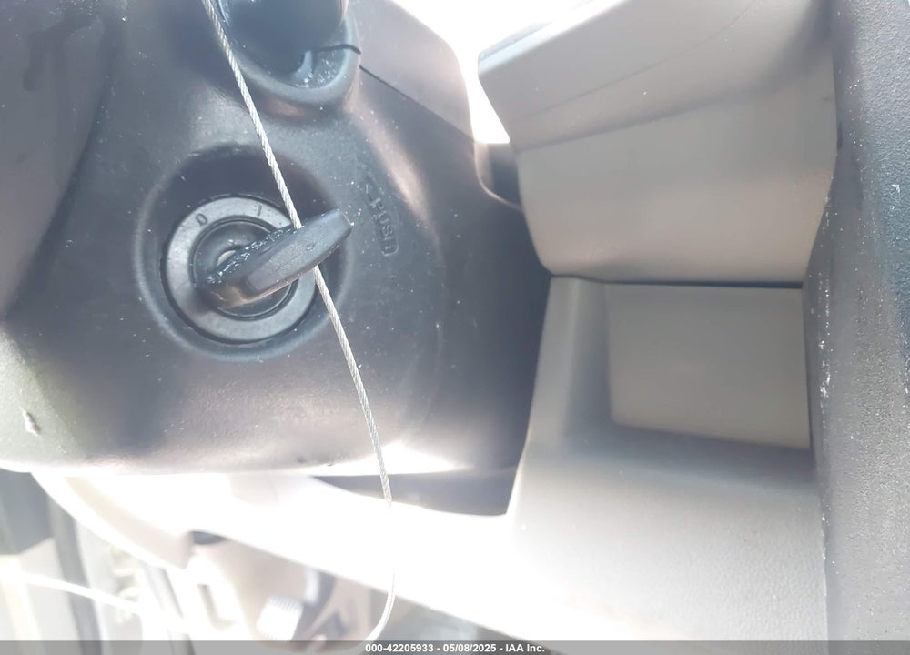 2013 HONDA PILOT LX VIN: 5FNYF3H21DB023755