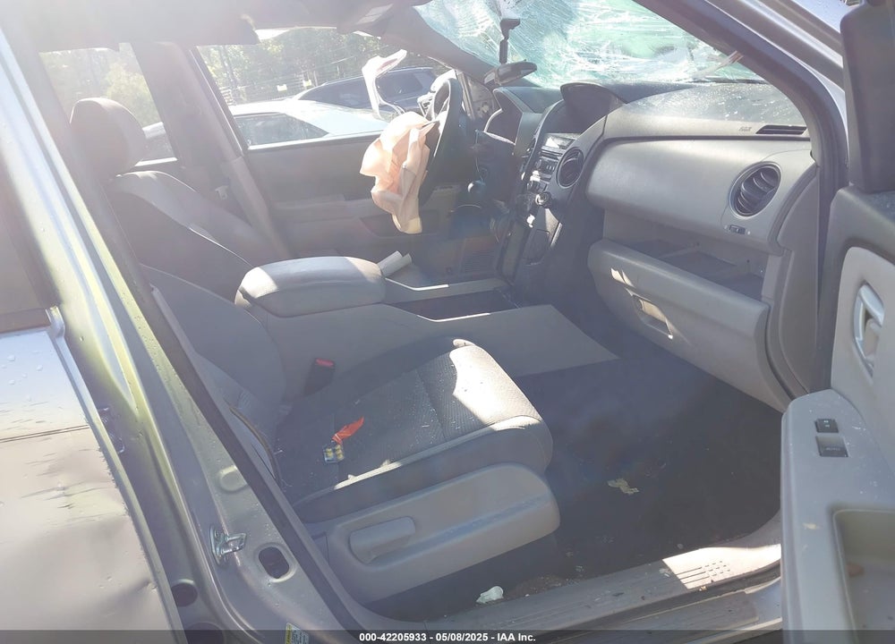 2013 HONDA PILOT LX VIN: 5FNYF3H21DB023755