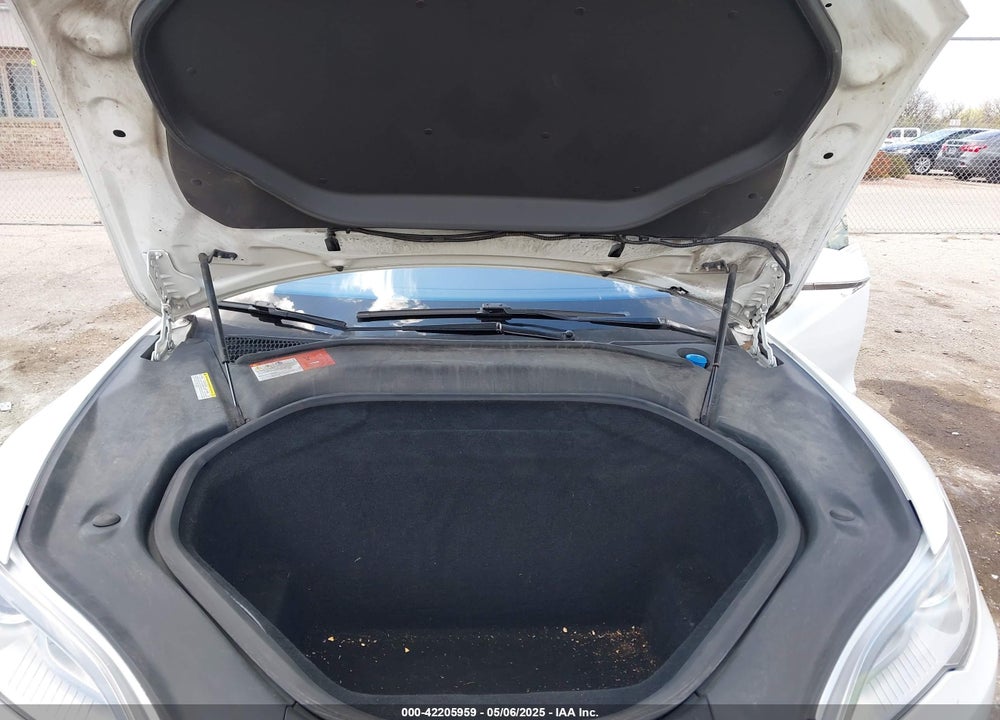 2015 TESLA MODEL S VIN: 5YJSA1H26FF084143