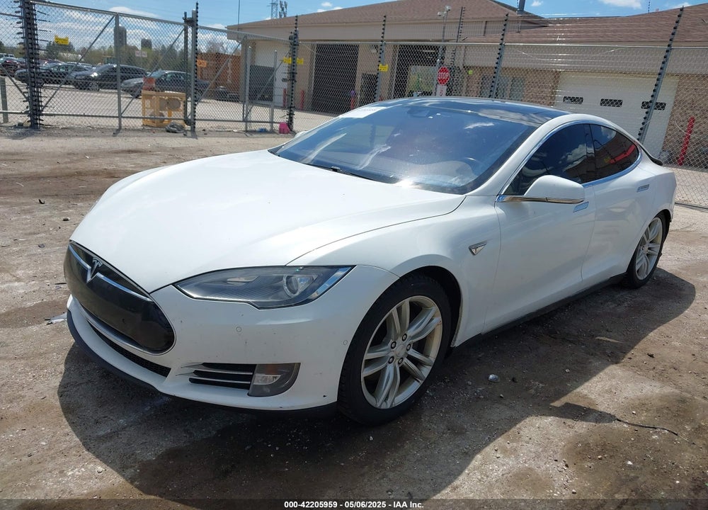 2015 TESLA MODEL S VIN: 5YJSA1H26FF084143