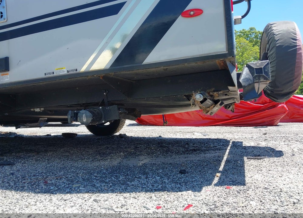 2022 R-VISION R POD FOREST RIVER TRAILER VIN: 5ZT2RPHC1NV022314