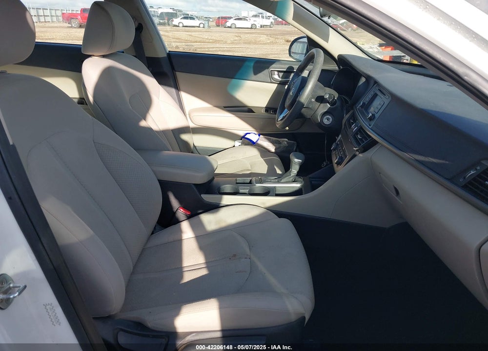 2016 KIA OPTIMA VIN: KNAGT4L35G5102567
