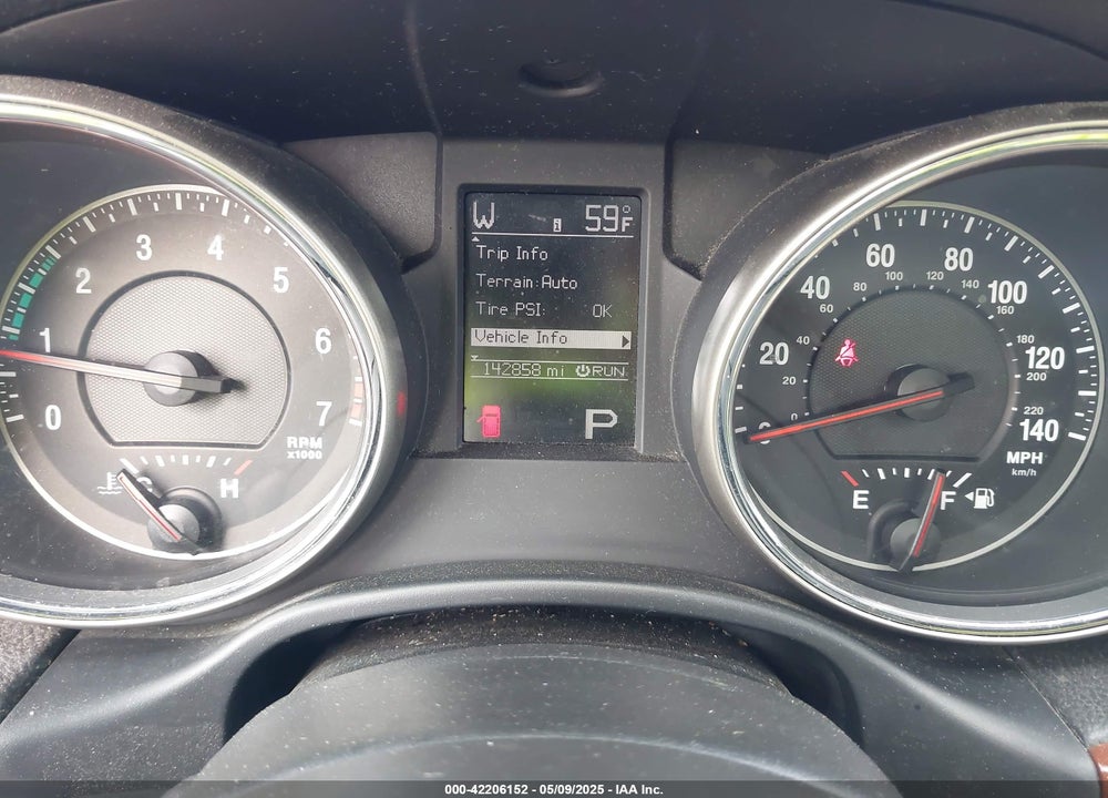 2013 JEEP GRAND CHEROKEE VIN: 1C4RJFBG4DC653159