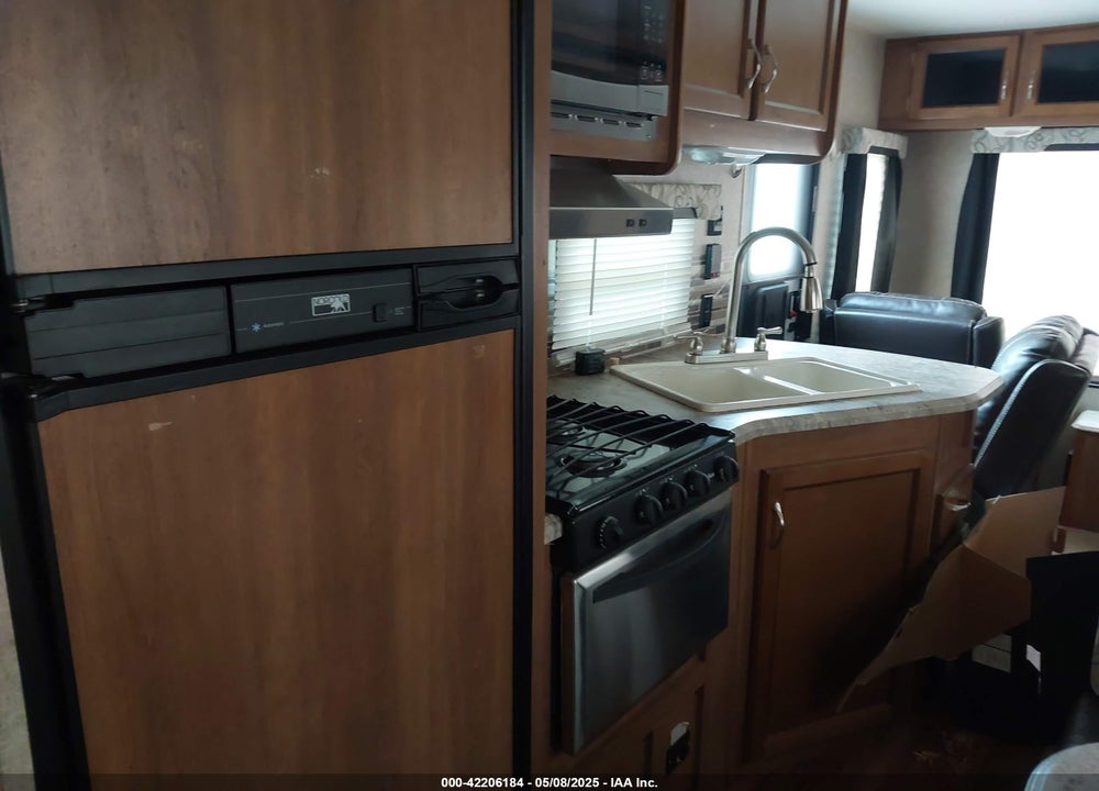 2016 COACHMAN CATALINA LEGACY VIN: 5ZT2CARB1GA024417
