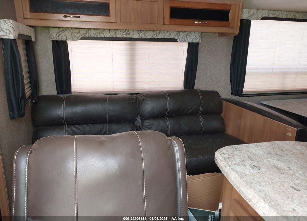 2016 COACHMAN CATALINA LEGACY VIN: 5ZT2CARB1GA024417