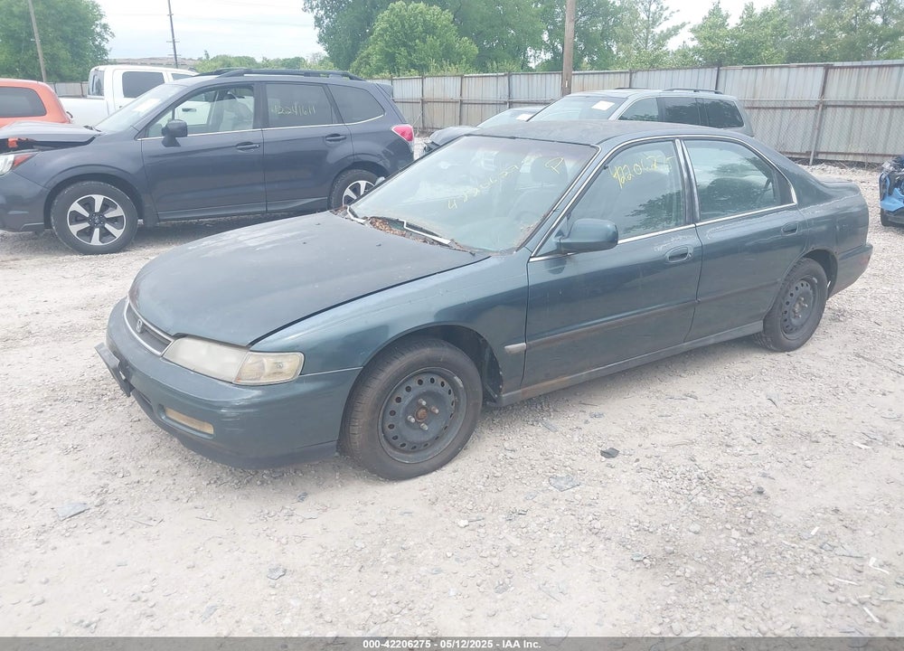 1996 HONDA ACCORD LX/EX VIN: 1HGCD5635TA130498