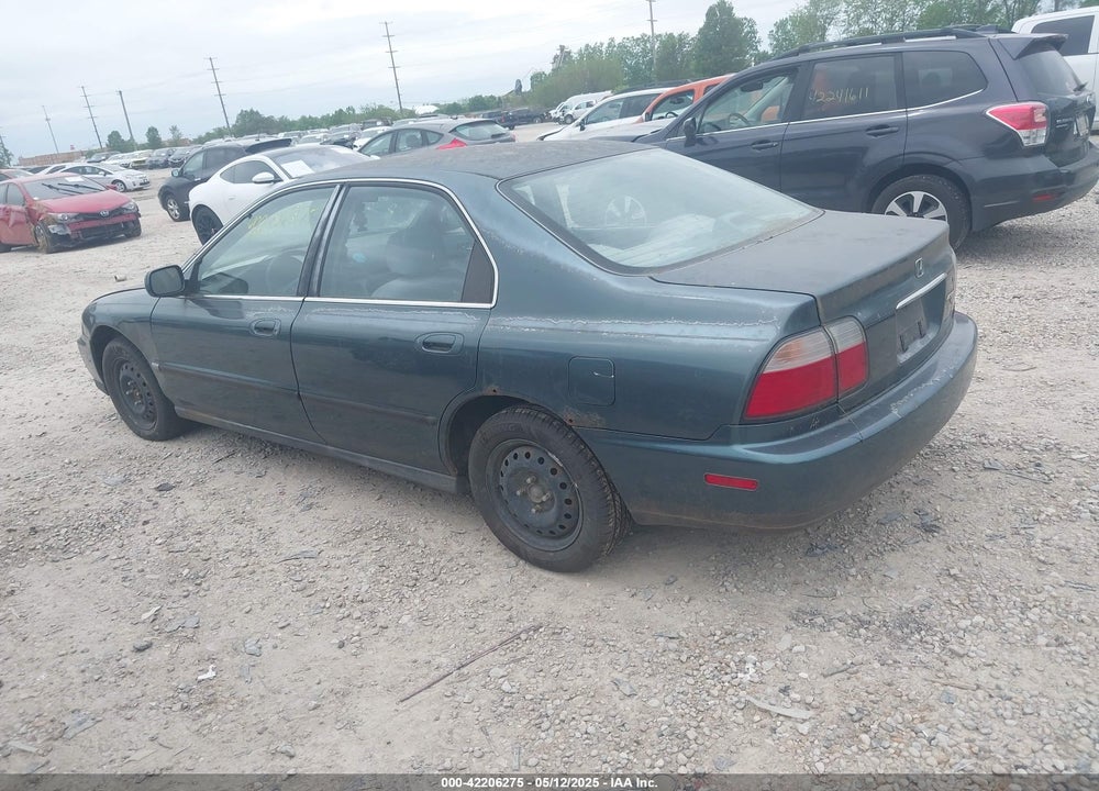 1996 HONDA ACCORD LX/EX VIN: 1HGCD5635TA130498