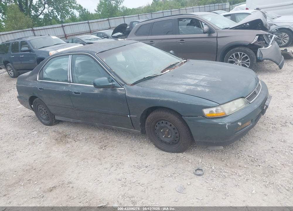 1996 HONDA ACCORD LX/EX VIN: 1HGCD5635TA130498