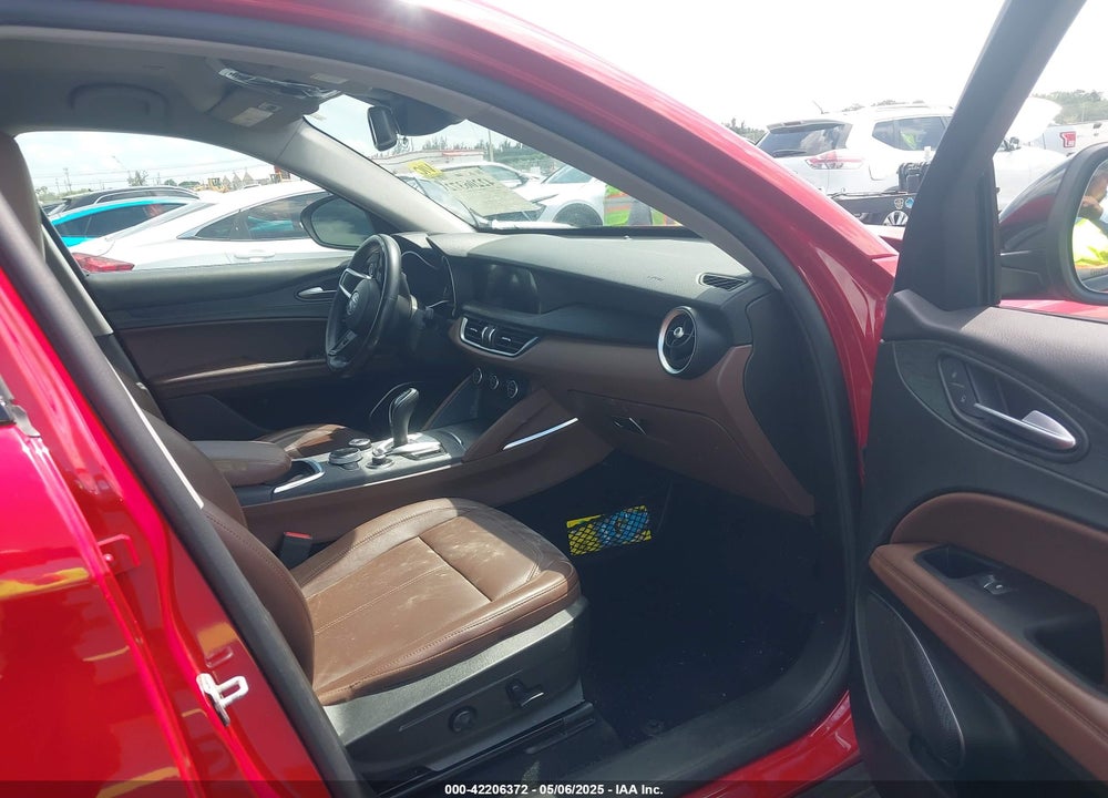 2021 ALFA ROMEO STELVIO VIN: ZASPAJAN7M7D08508