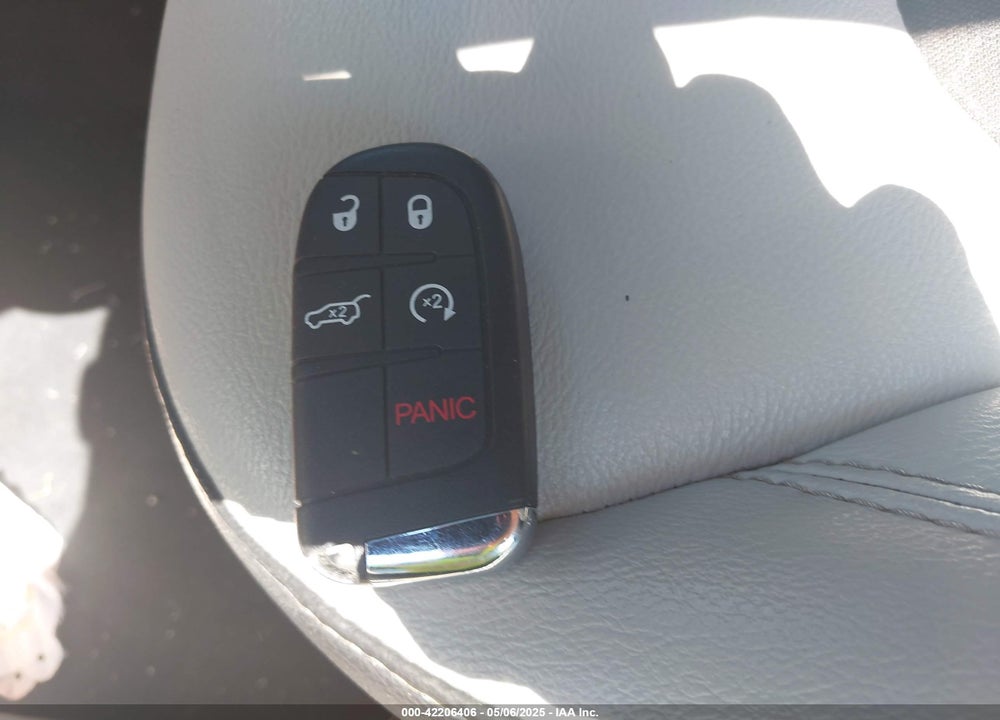 2018 JEEP COMPASS LATITUDE FWD VIN: 3C4NJCBB1JT461649
