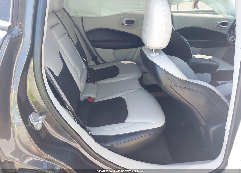 2018 JEEP COMPASS LATITUDE FWD VIN: 3C4NJCBB1JT461649