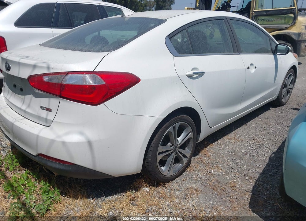2016 KIA FORTE EX VIN: KNAFX4A85G5450741
