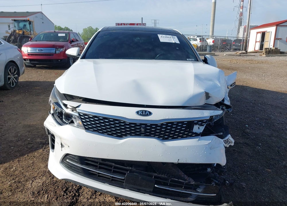 2018 KIA OPTIMA VIN: 5XXGV4L2XJG209198