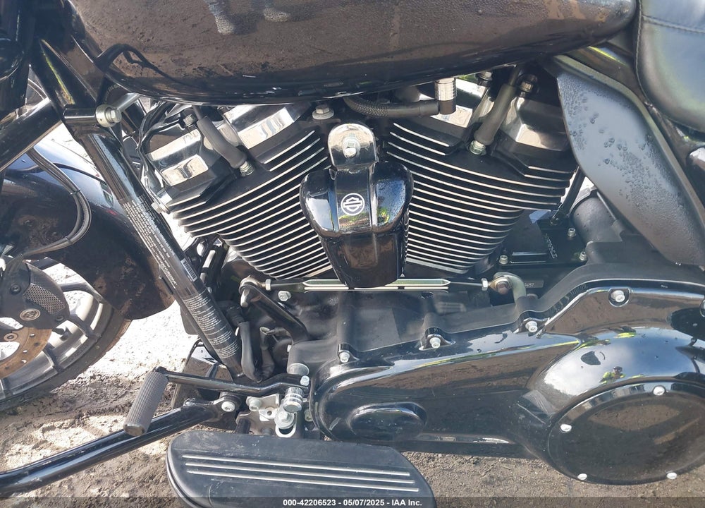 2018 HARLEY-DAVIDSON FLHXS STREET GLIDE SPECIAL VIN: 1HD1KRC17JB633946
