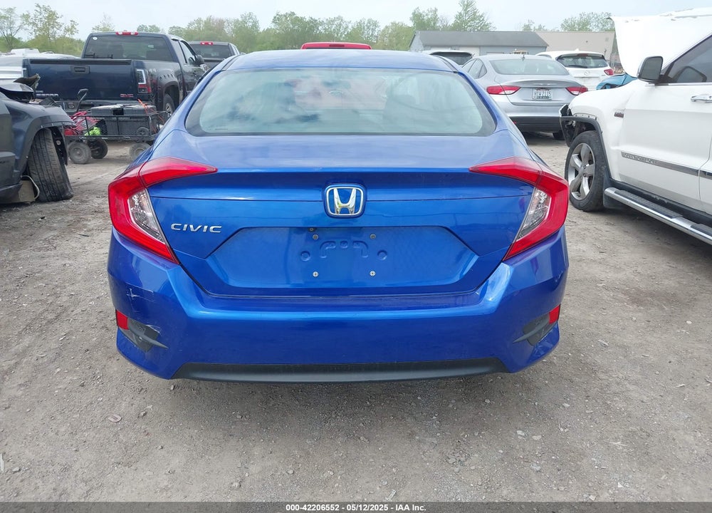 2018 HONDA CIVIC VIN: 19XFC2F52JE043733
