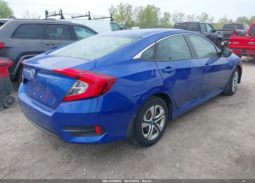 2018 HONDA CIVIC VIN: 19XFC2F52JE043733