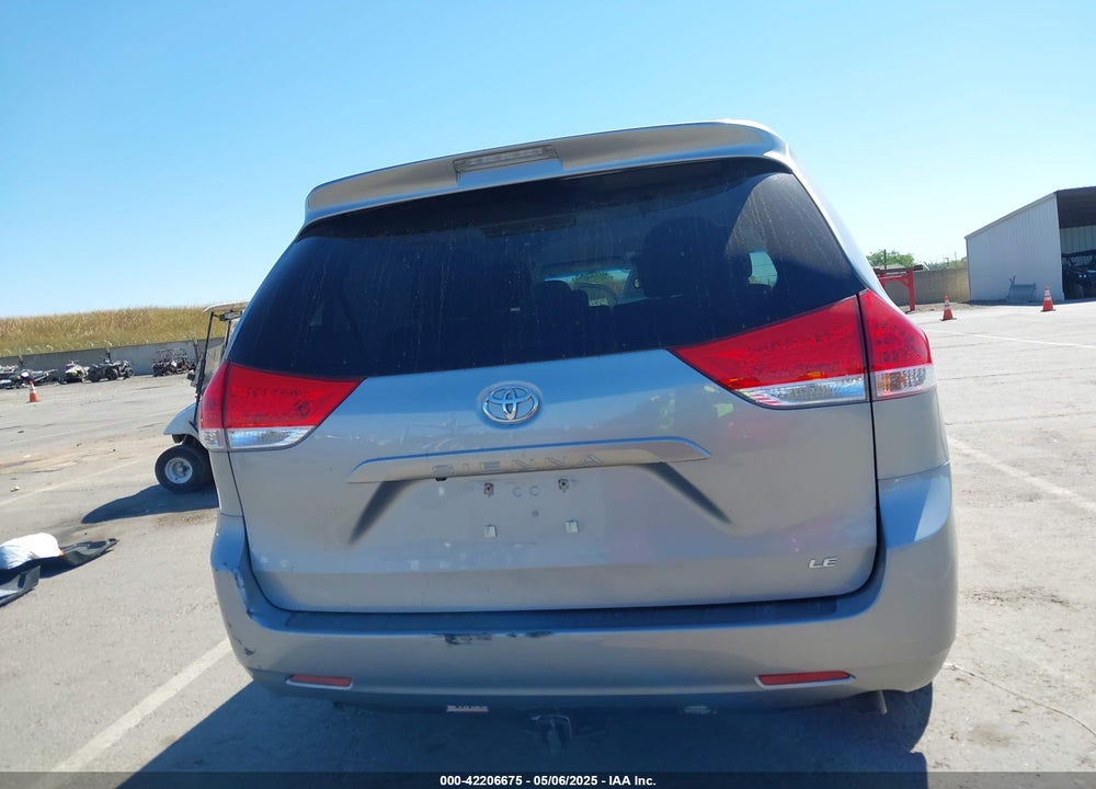 2014 TOYOTA SIENNA VIN: 5TDKK3DC1ES467215