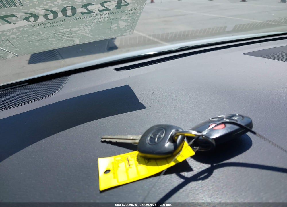 2014 TOYOTA SIENNA VIN: 5TDKK3DC1ES467215