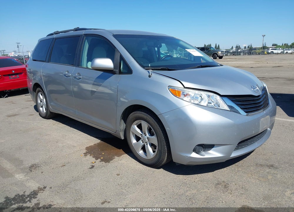 2014 TOYOTA SIENNA VIN: 5TDKK3DC1ES467215