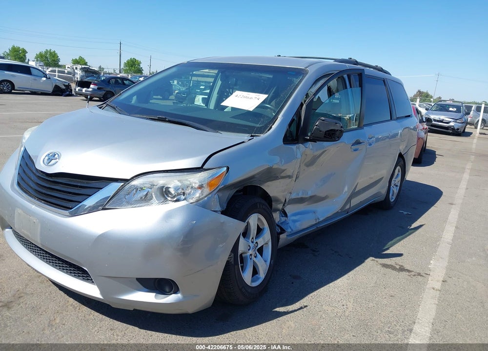 2014 TOYOTA SIENNA VIN: 5TDKK3DC1ES467215