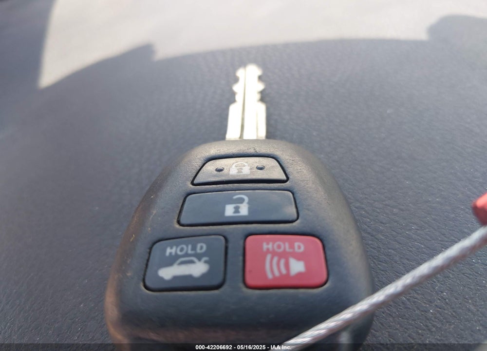 2016 TOYOTA COROLLA LE VIN: 2T1BURHE0GC645202