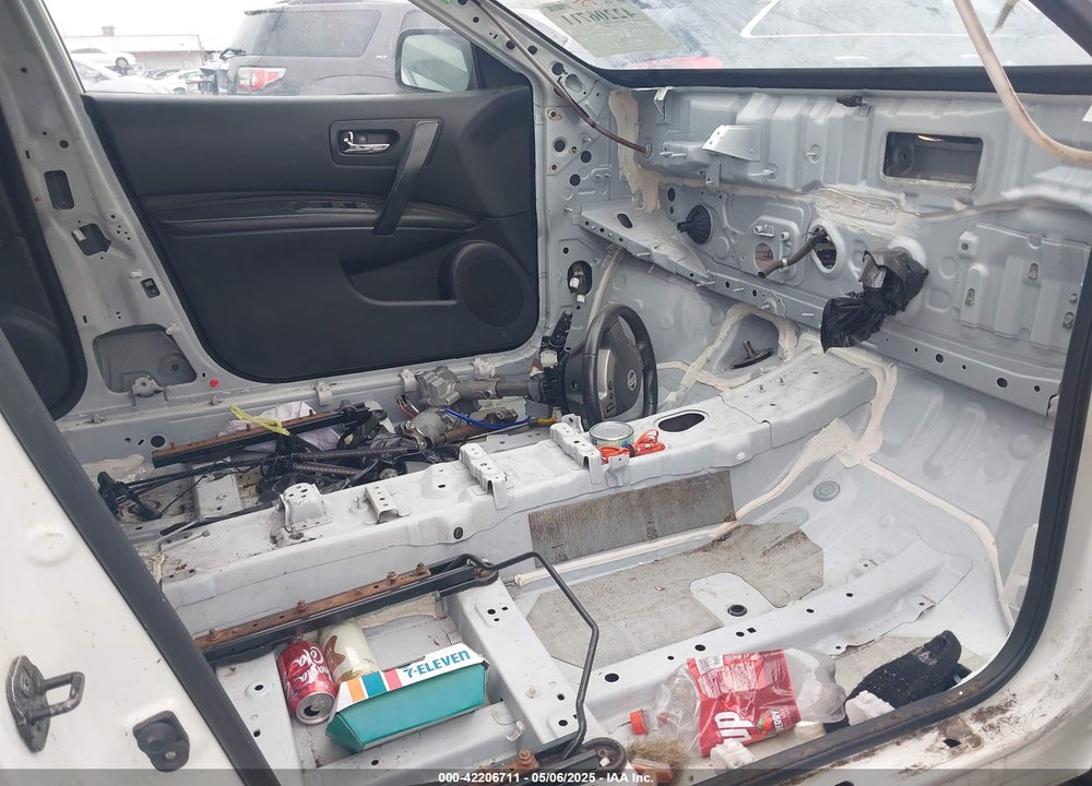 2013 NISSAN ROGUE VIN: JN8AS5MT6DW008854