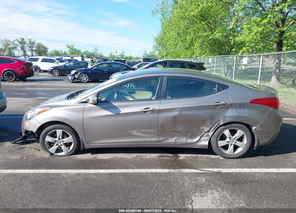 2013 HYUNDAI ELANTRA GLS VIN: 5NPDH4AE0DH414464