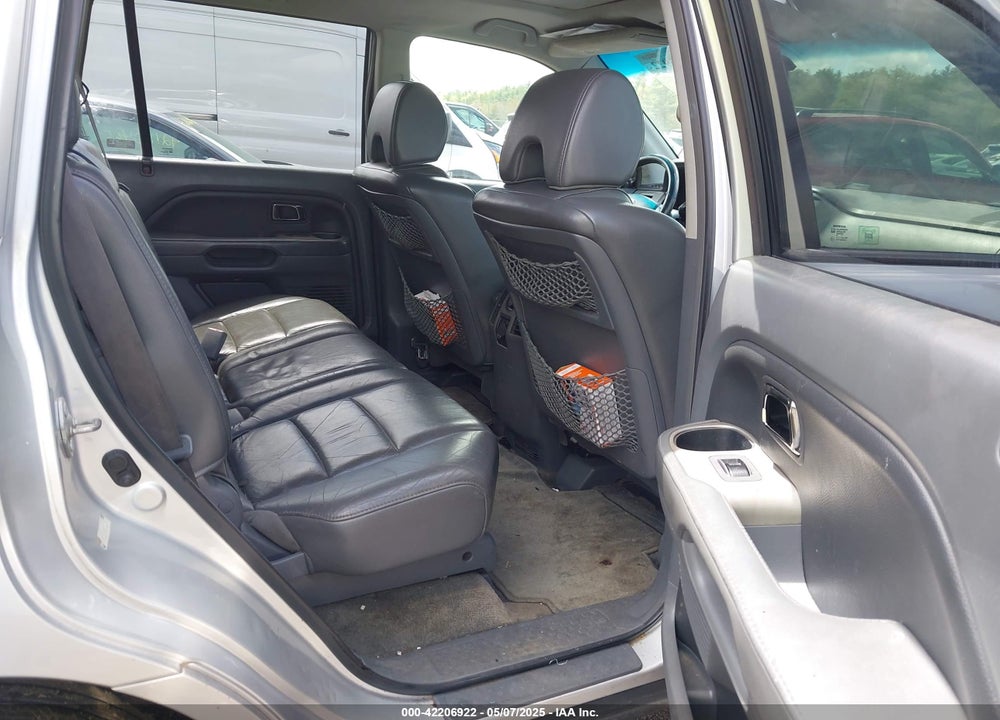 2006 HONDA PILOT VIN: 5FNYF28766B030130