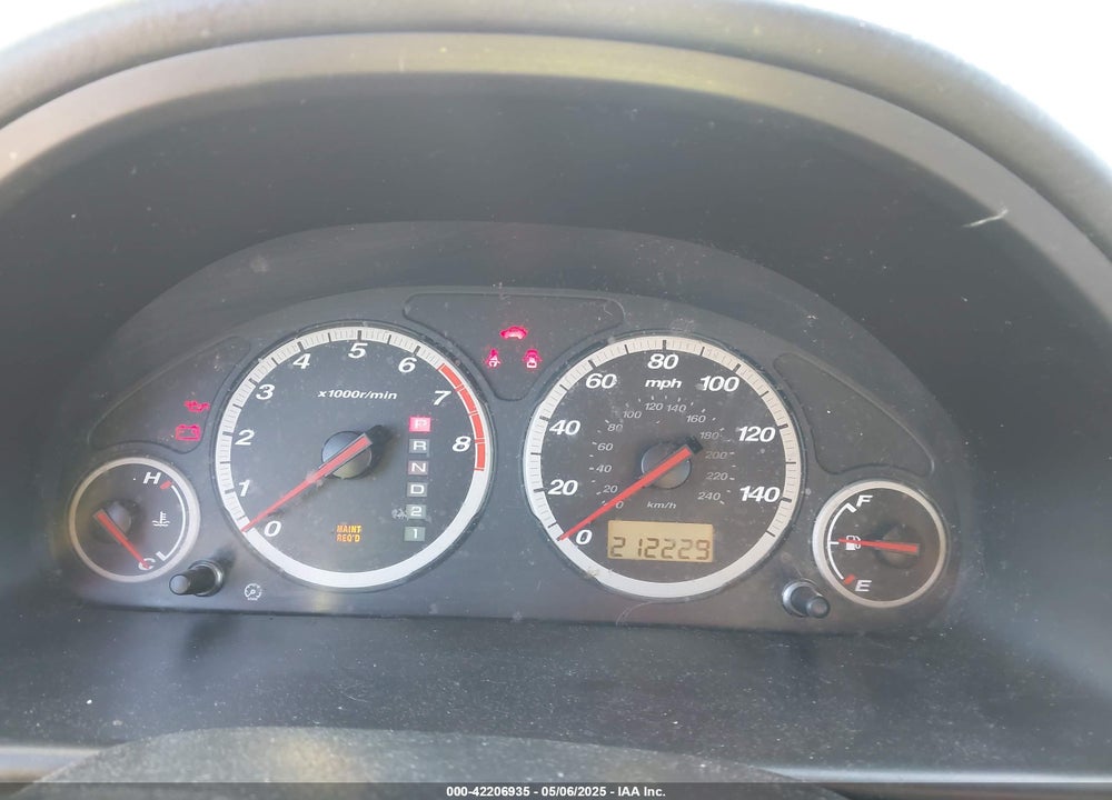 2002 HONDA CR-V LX VIN: JHLRD68402C018458