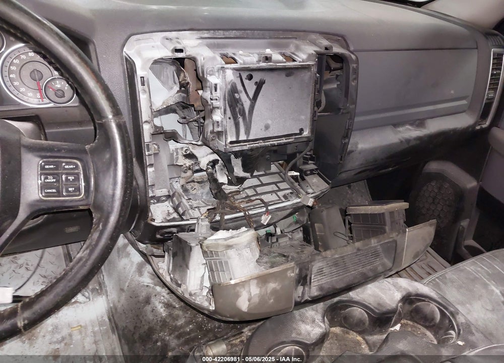 2015 RAM 1500 OUTDOORSMAN VIN: 1C6RR7LT5FS627695