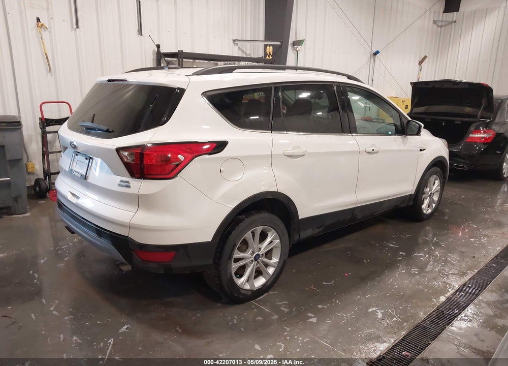 2019 FORD ESCAPE SEL VIN: 1FMCU9HD8KUC30146