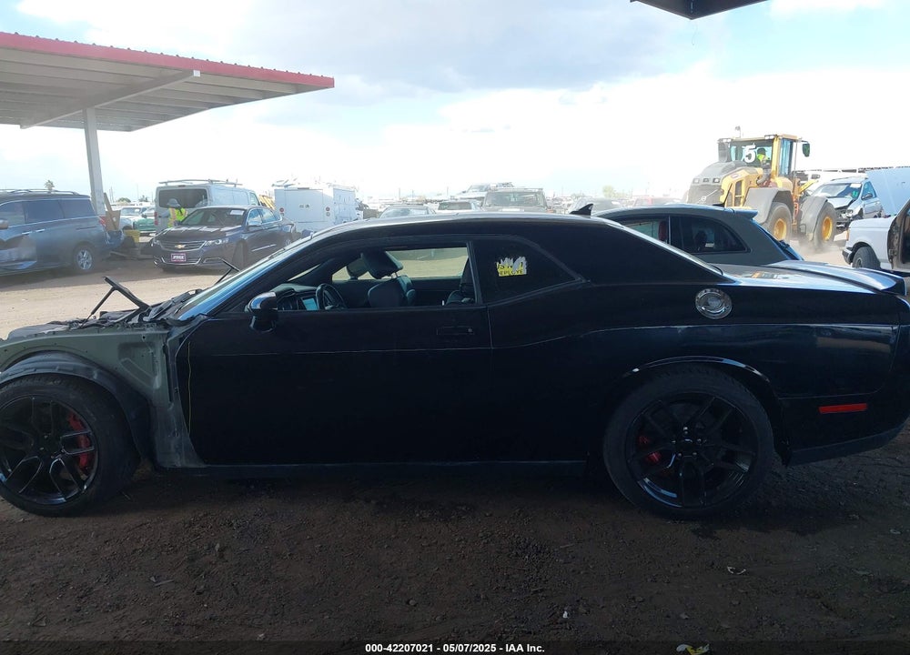 2016 DODGE CHALLENGER SRT 392 VIN: 2C3CDZDJ9GH351461