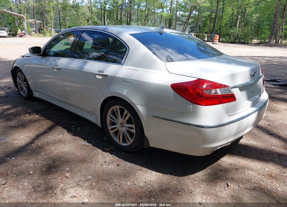 2012 HYUNDAI GENESIS VIN: KMHGC4DD6CU185562