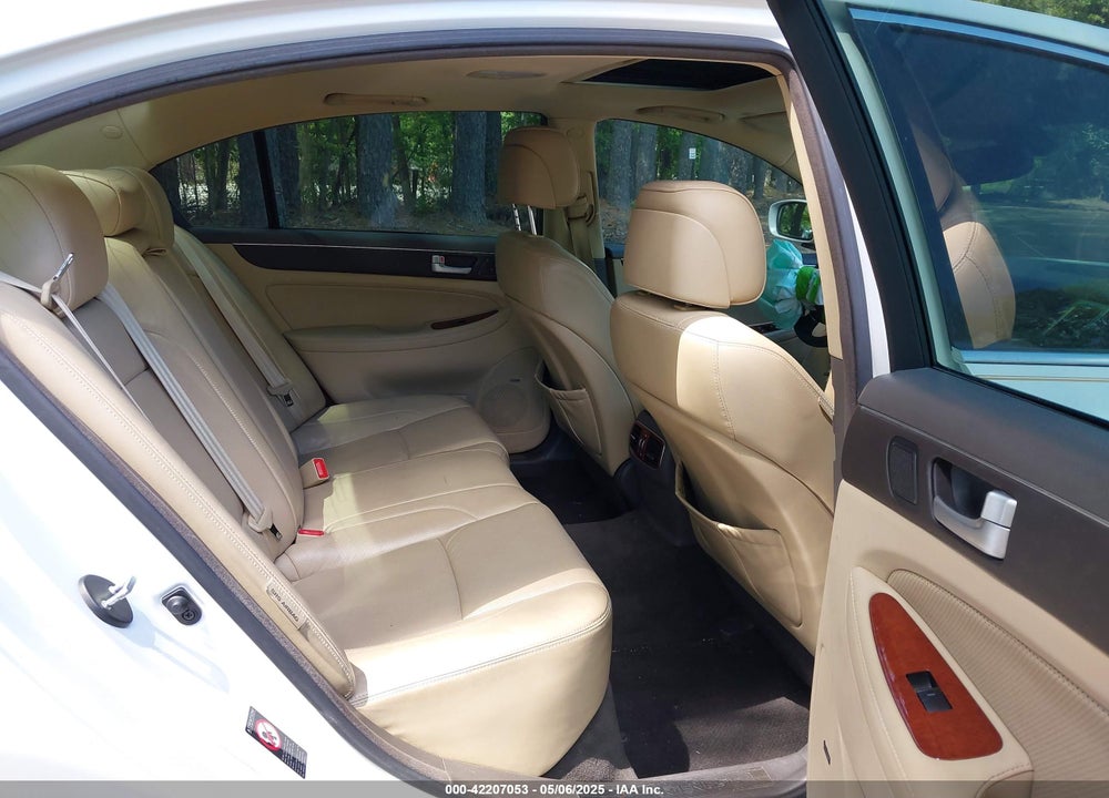 2012 HYUNDAI GENESIS VIN: KMHGC4DD6CU185562