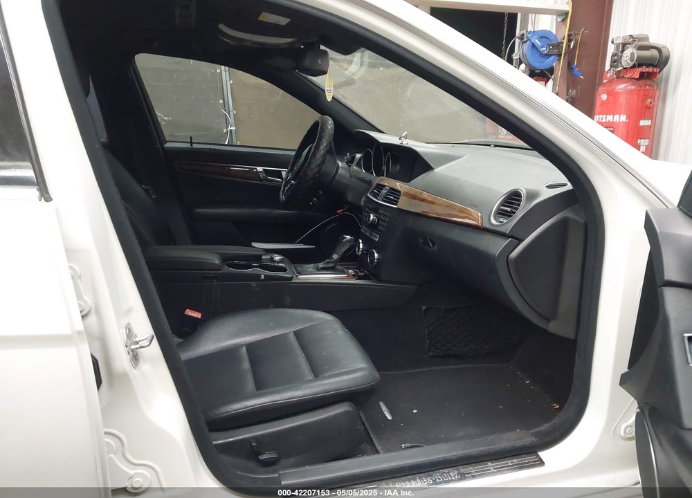 2012 MERCEDES-BENZ C CLASS VIN: WDDGF4HB6CA614243
