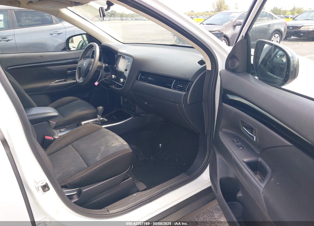 2020 MITSUBISHI OUTLANDER ES 2.4 VIN: JA4AD2A30LZ034060
