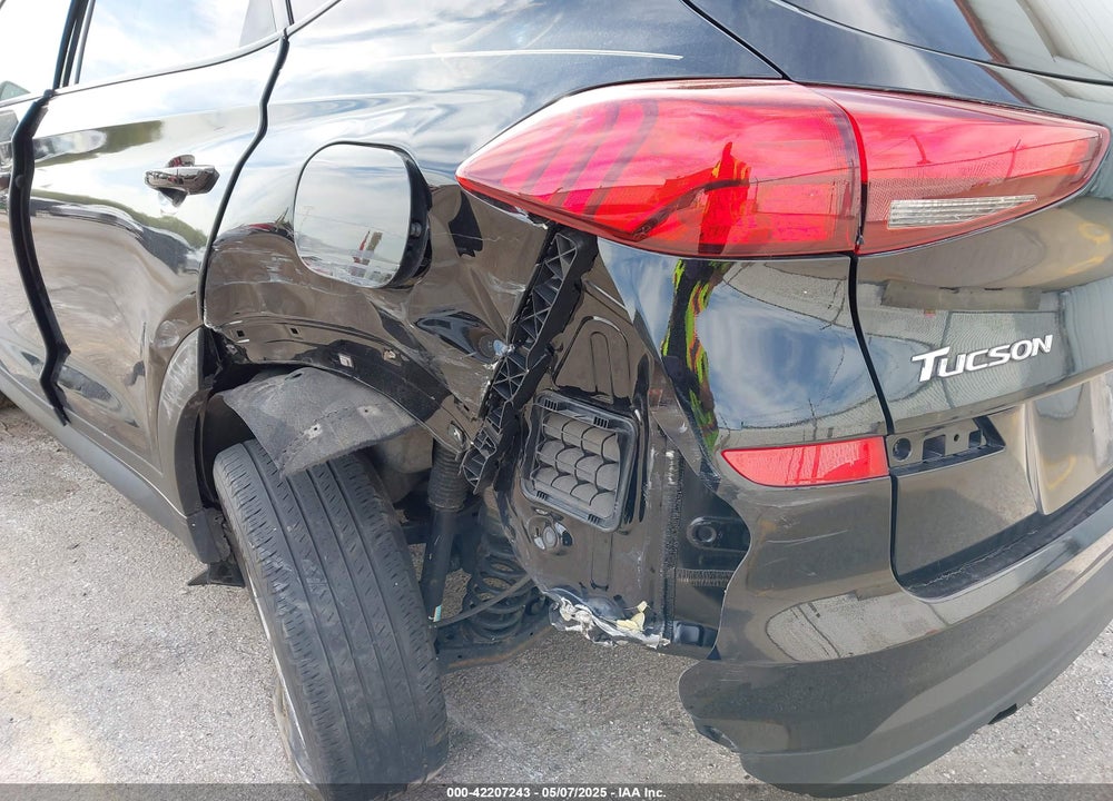 2019 HYUNDAI TUCSON VIN: KM8J23A45KU031611