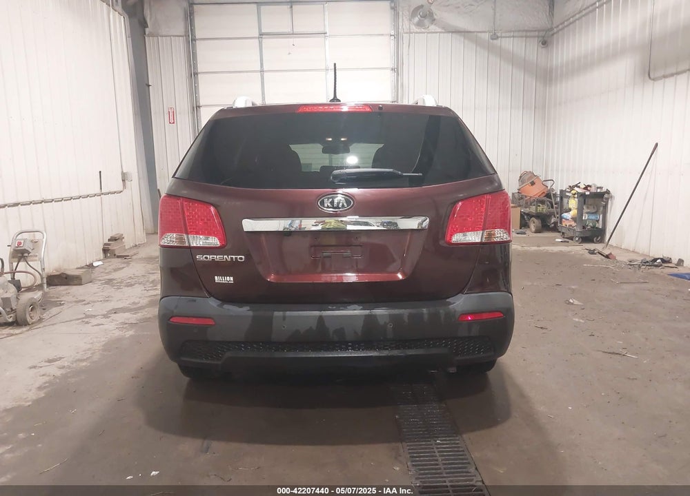 2013 KIA SORENTO VIN: 5XYKTCA67DG358393