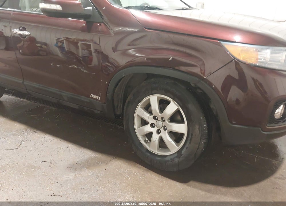 2013 KIA SORENTO VIN: 5XYKTCA67DG358393