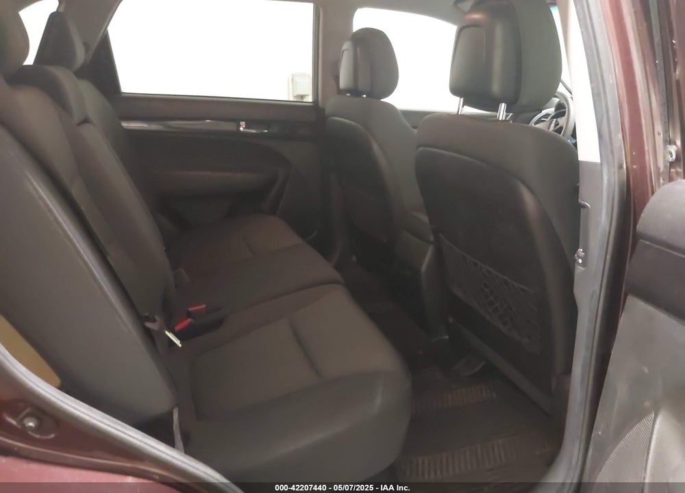2013 KIA SORENTO VIN: 5XYKTCA67DG358393