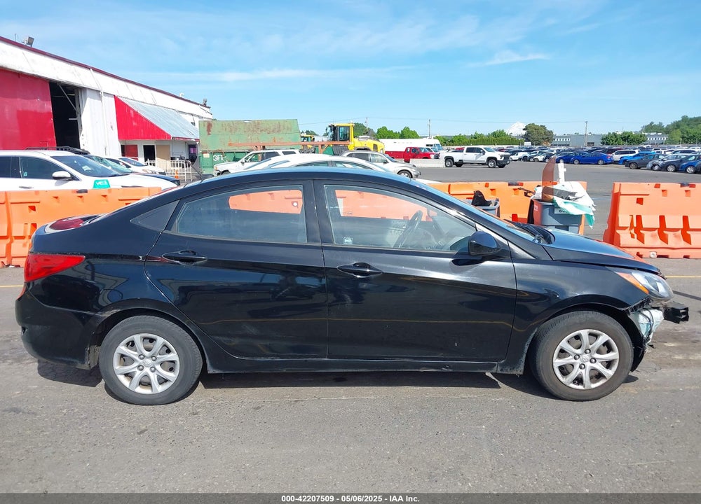 2013 HYUNDAI ACCENT VIN: KMHCT4AE9DU352588